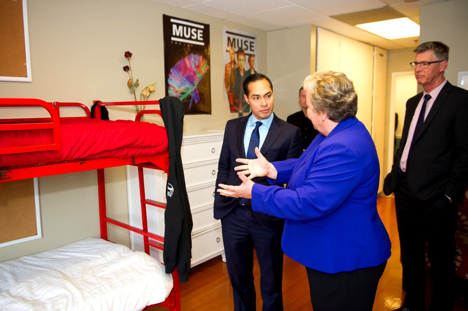Secretary Castro Visits L.A. (16467100456)