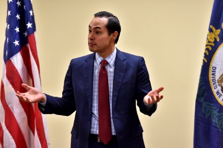 Secretary Castro Visits Louisville, KY (16160560448)