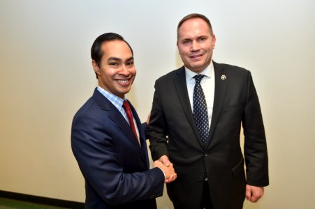 Secretary Castro Visits Louisville, KY (16161960249)