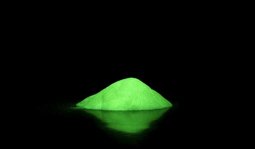 Green radiation glow-in-the-dark
