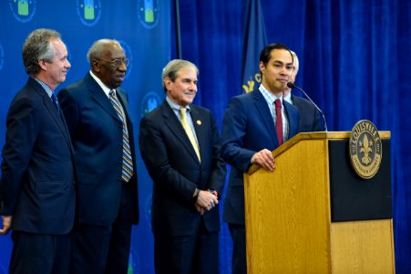 Secretary Castro Visits Louisville, KY (16160802380)