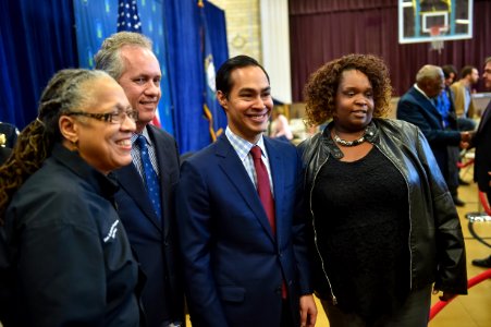 Secretary Castro Visits Louisville, KY (16161973039)