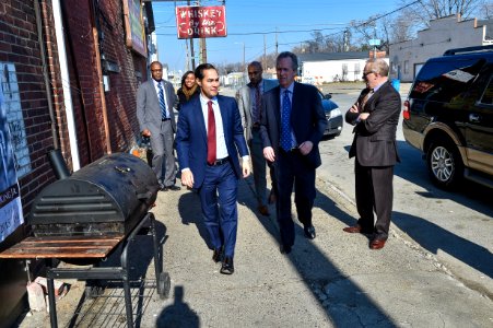 Secretary Castro Visits Louisville, KY (16160798110)