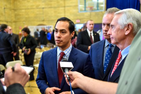 Secretary Castro Visits Louisville, KY (16346410931)