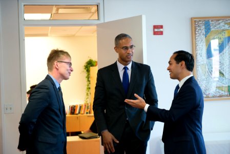 Secretary Castro Visits NYU (22679398128)