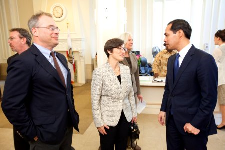 Secretary Castro Visits San Francisco (15873359903)