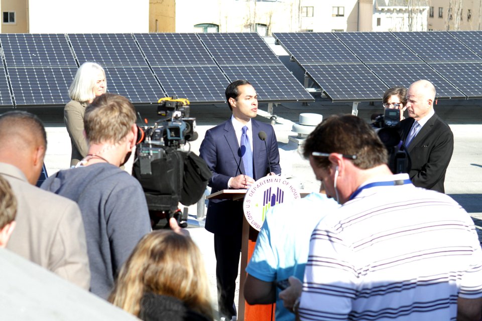 Secretary Castro Visits San Francisco (16307230819)