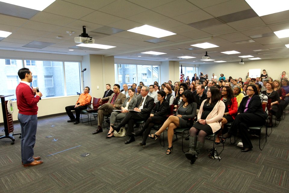 Secretary Castro Visits San Francisco (16402776516)