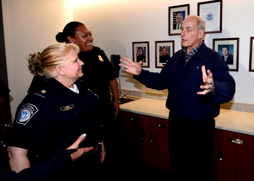 Secretary John Kelly (32014695663)