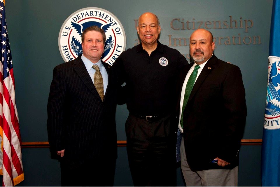 Secretary Johnson Awards DHS Employees (25888827652)