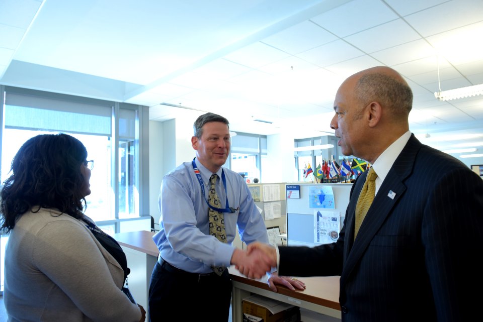 Secretary Johnson meets with USCG Headquarters Employees (25429178403)