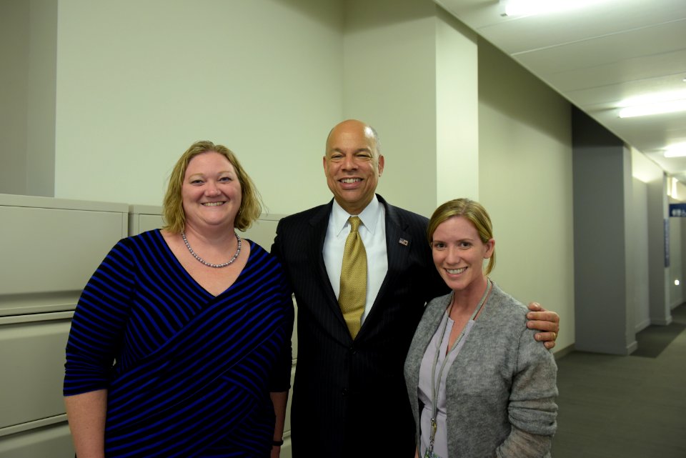 Secretary Johnson meets with USCG Headquarters Employees (25758920810)