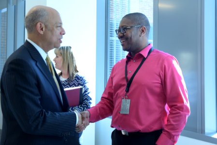Secretary Johnson meets with USCG Headquarters Employees (25758813300)