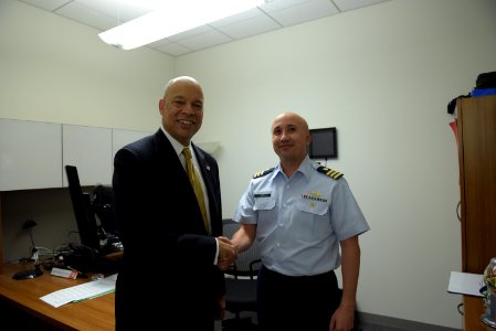 Secretary Johnson meets with USCG Headquarters Employees (25758930260)