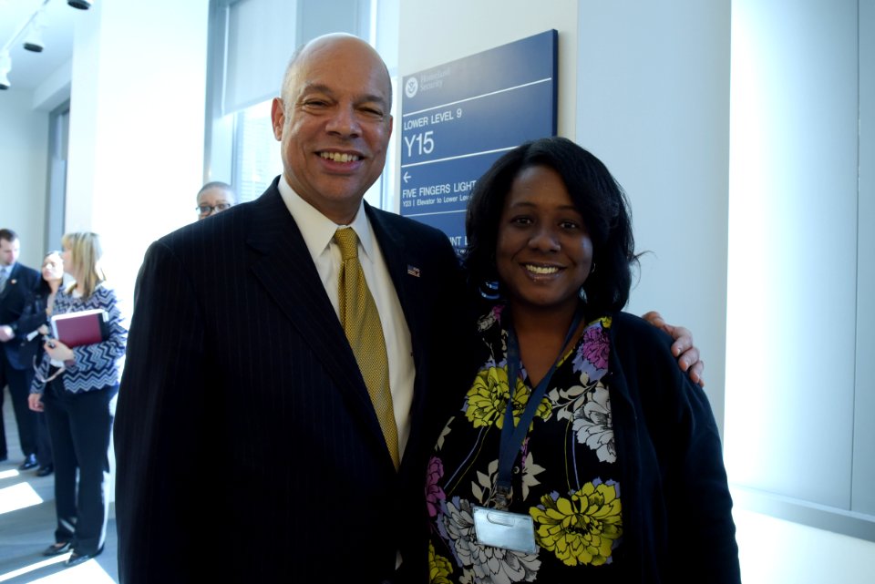 Secretary Johnson meets with USCG Headquarters Employees (25939106572)