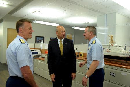 Secretary Johnson meets with USCG Headquarters Employees (25939254322)