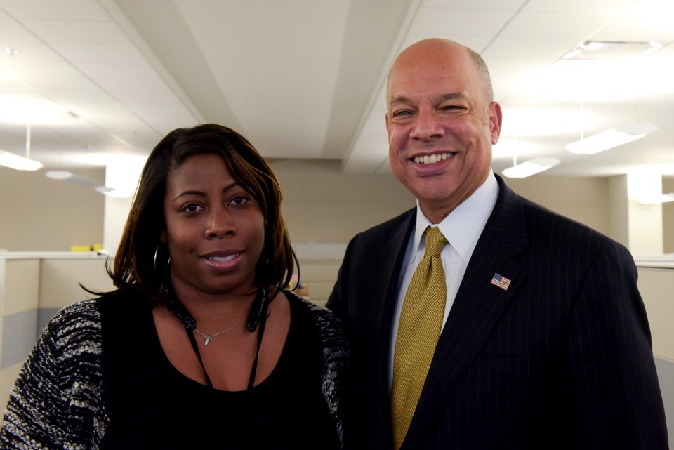 Secretary Johnson meets with USCG Headquarters Employees (25965266121)