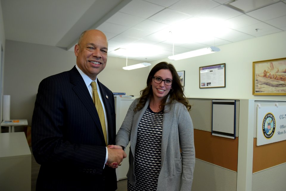 Secretary Johnson meets with USCG Headquarters Employees (25965412911)