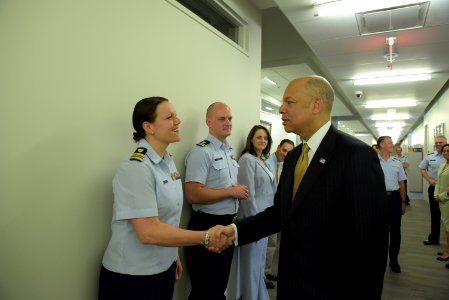 Secretary Johnson meets with USCG Headquarters Employees (25759002640)
