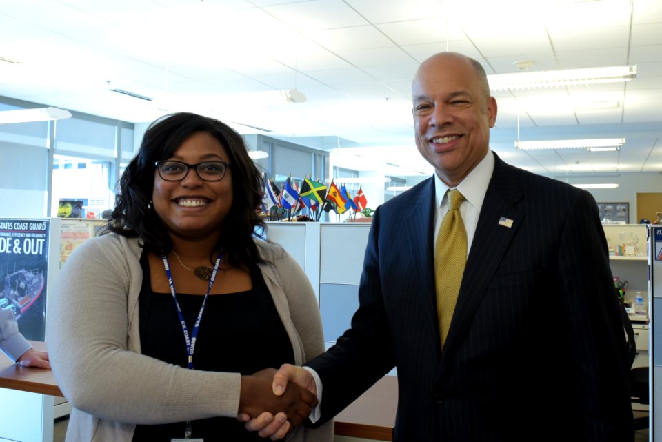 Secretary Johnson meets with USCG Headquarters Employees (26005750546)