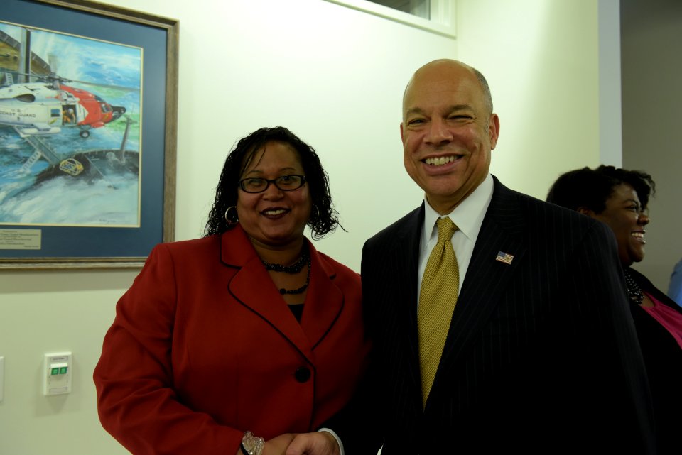 Secretary Johnson meets with USCG Headquarters Employees (25965446571)