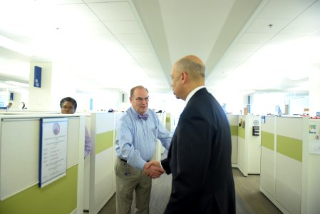 Secretary Johnson meets with USCG Headquarters Employees (25939193722)