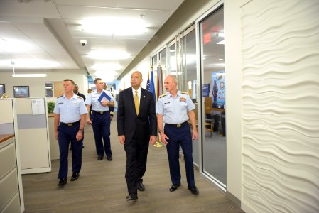 Secretary Johnson meets with USCG Headquarters Employees (26005766986)