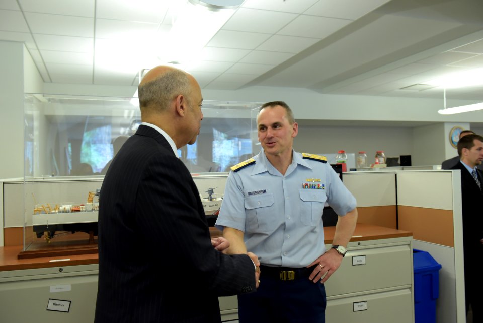 Secretary Johnson meets with USCG Headquarters Employees (26005865726)