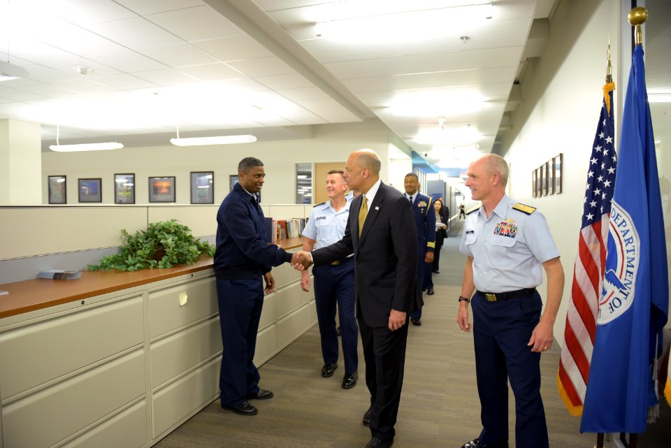 Secretary Johnson meets with USCG Headquarters Employees (26031700585)
