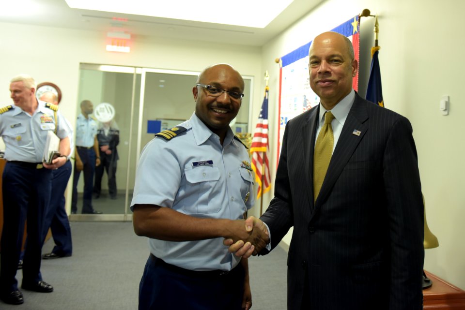 Secretary Johnson meets with USCG Headquarters Employees (25965352251)