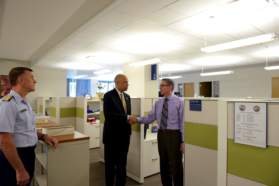 Secretary Johnson meets with USCG Headquarters Employees (26031737945)