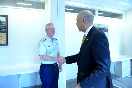 Secretary Johnson meets with USCG Headquarters Employees (26005922296)