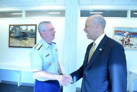 Secretary Johnson meets with USCG Headquarters Employees (26031856105)