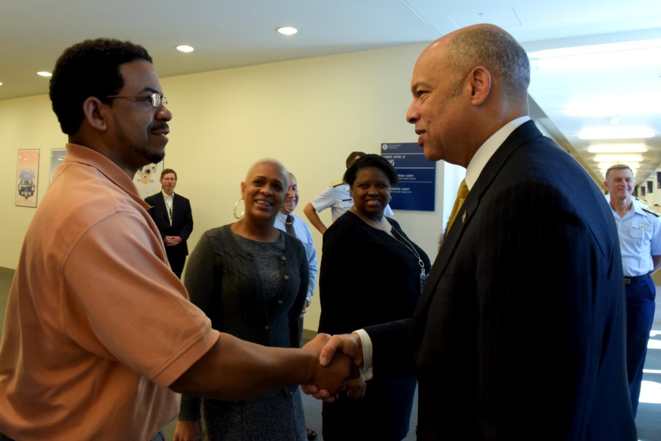Secretary Johnson meets with USCG Headquarters Employees (26031657855)