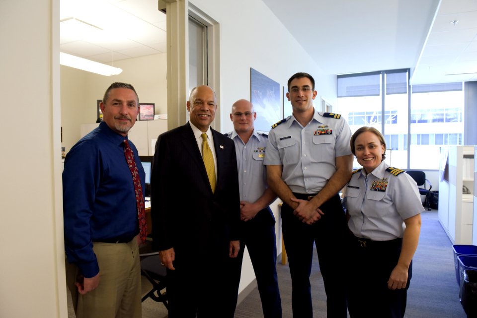 Secretary Johnson meets with USCG Headquarters Employees (26031787805)