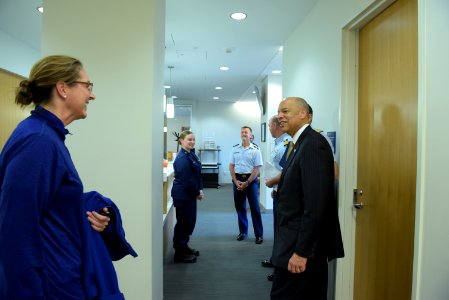 Secretary Johnson meets with USCG Headquarters Employees (26005933576)