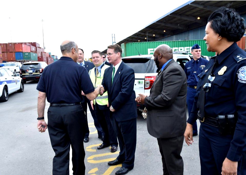 Secretary Johnson Visits CBP USCG Employees at Port of Baltimore (25426716013)