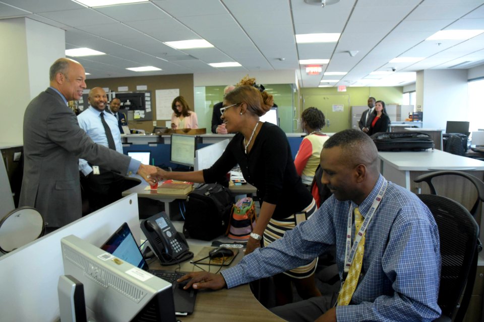 Secretary Johnson Visits with FEMA Employees (25823251663)