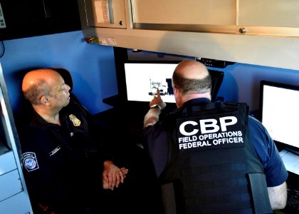 Secretary Johnson Visits CBP USCG Employees at Port of Baltimore (25962834921)