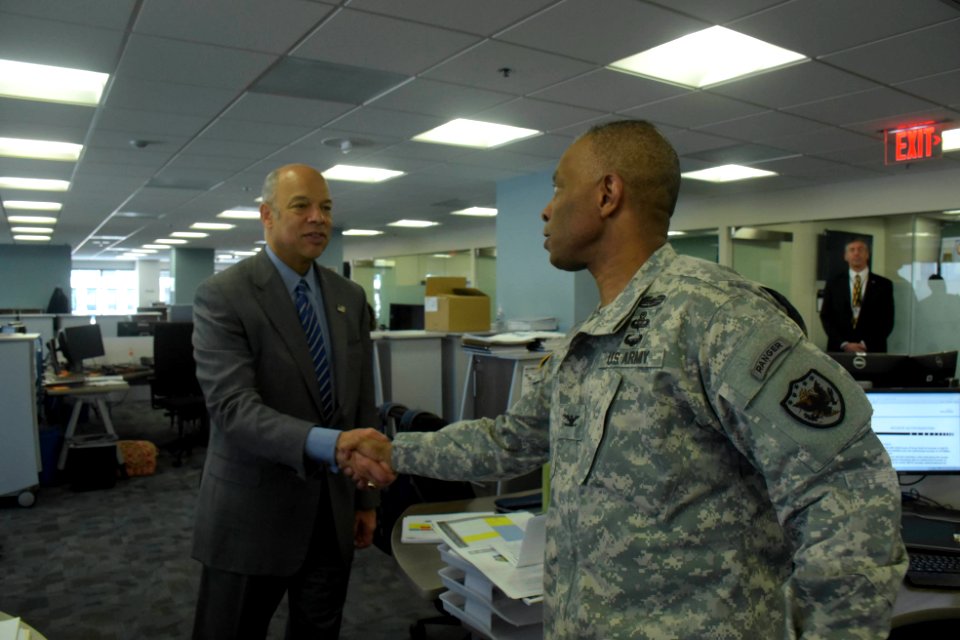 Secretary Johnson Visits with FEMA Employees (25821255814)