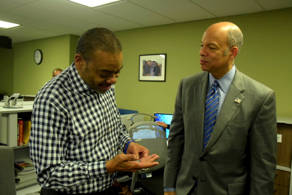 Secretary Johnson Visits with FEMA Employees (26400277406)