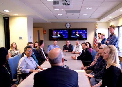 Secretary Johnson Visits with TSA Employees (25631881963)