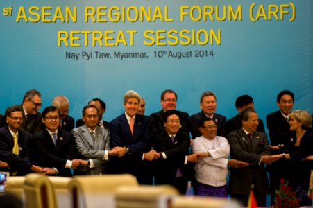 Secretary Kerry at the ASEAN Regional Forum Retreat Session - Flickr - East Asia and Pacific Media Hub (1)