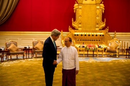 Secretary Kerry Meets Burmese President Thein Sein - Flickr - East Asia and Pacific Media Hub (2) photo