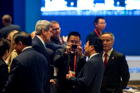 Secretary Kerry Greets Vietnamese Foreign Minister Pham Binh Minh - Flickr - East Asia and Pacific Media Hub photo
