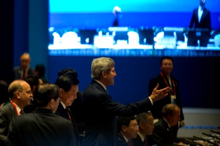 Secretary Kerry Participates in APEC Meetings - Flickr - East Asia and Pacific Media Hub (2)