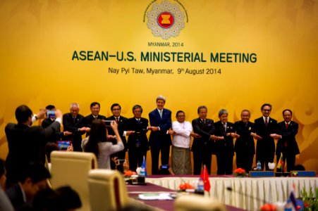 Secretary Kerry with ASEAN Foreign Ministers - Flickr - East Asia and Pacific Media Hub photo