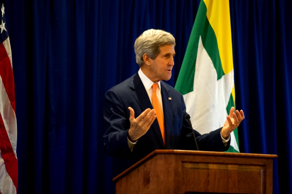 Secretary Kerry's Press Availability in Burma - Flickr - East Asia and Pacific Media Hub (1)