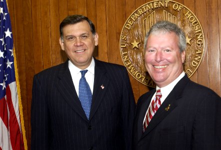 Secretary Mel Martinez with Buddy Dyer 207-DP-8628-Perez0500