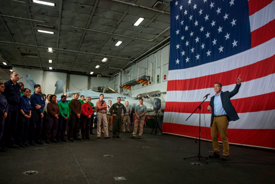 Secretary of Defense (SECDEF) Ash Carter speaks with U.S. service members aboard the USS Theodore Roosevelt. (22782749206)